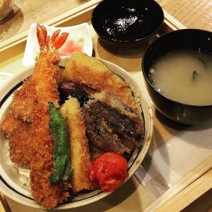 吉祥寺たれかつ丼盛り合わせ