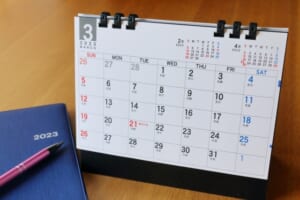 カレンダー　賃料発生　入居審査