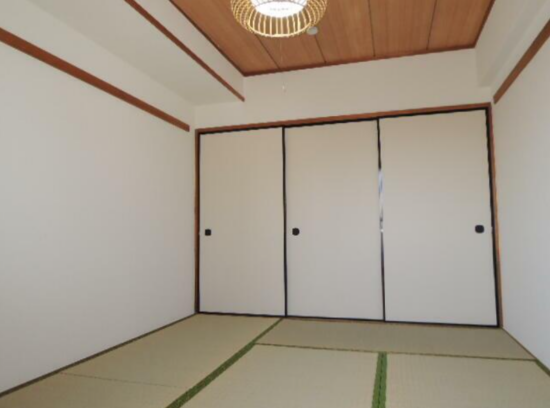  (居間)