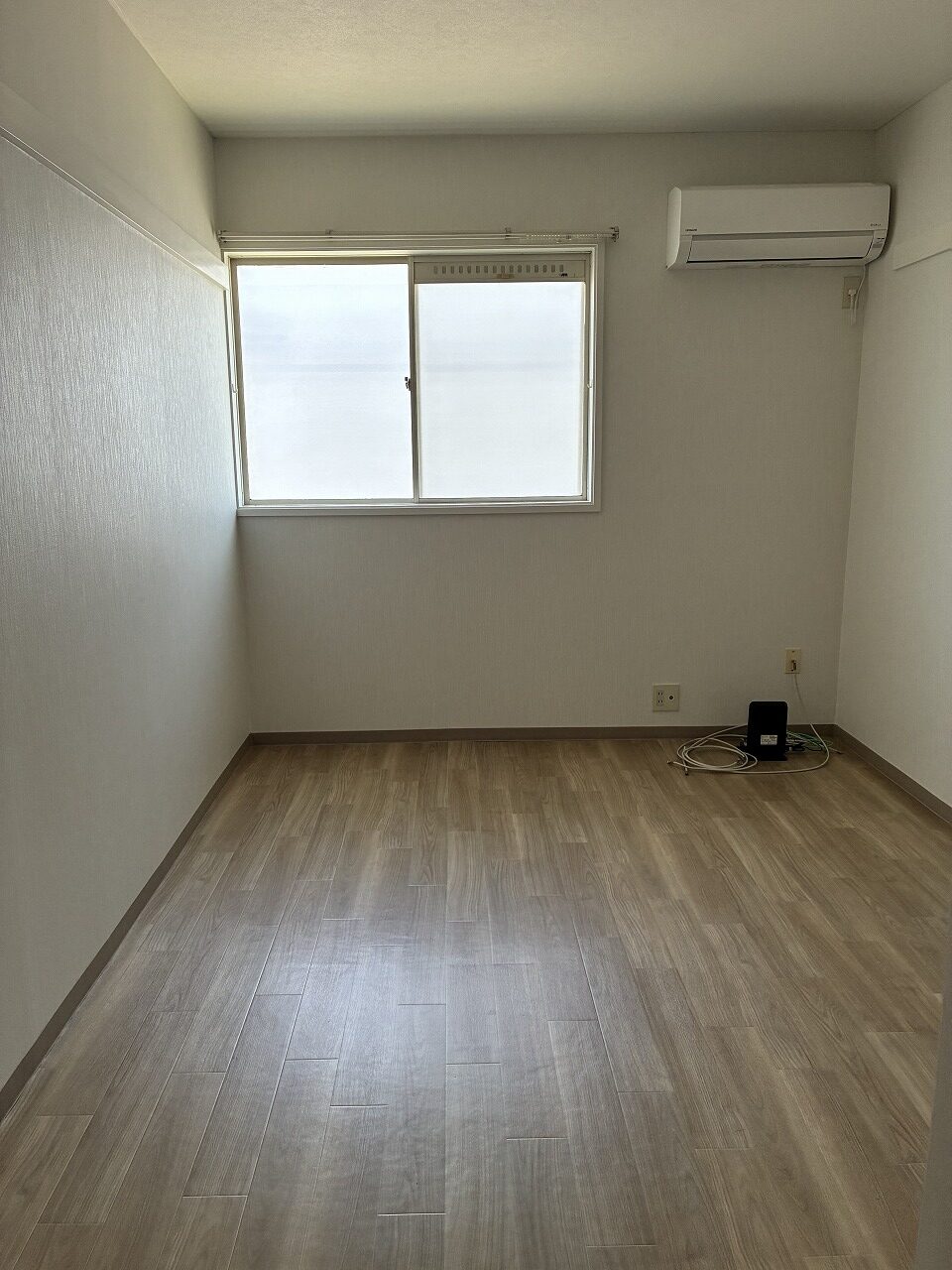 フラットハーベストの明るい居室