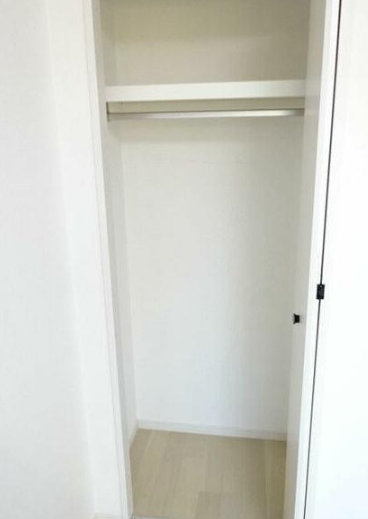 クローゼット (内装) クローゼット (内装)