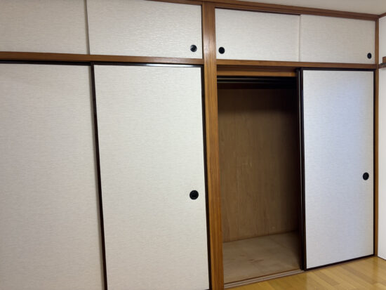  (居間)