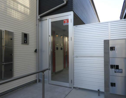 コートヤード西永福　1階　成田東２丁目　賃貸物件　玄関