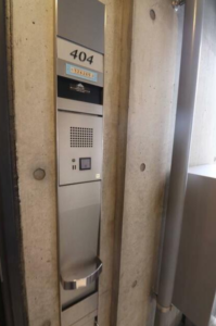 女性におすすめの賃貸物件　南阿佐ヶ谷徒歩2分駅チカ物件　アズ阿佐ヶ谷レジデンス　杉並区阿佐谷南１丁目　玄関